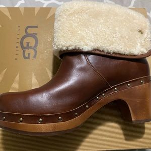 UGG™ Australia Women's High-Heeled Lynnea Boots with Sheepskin Cuff